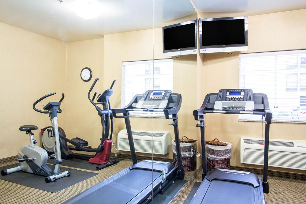 Comfort Inn & Suites Airport Convention Center North Charleston Bagian luar foto