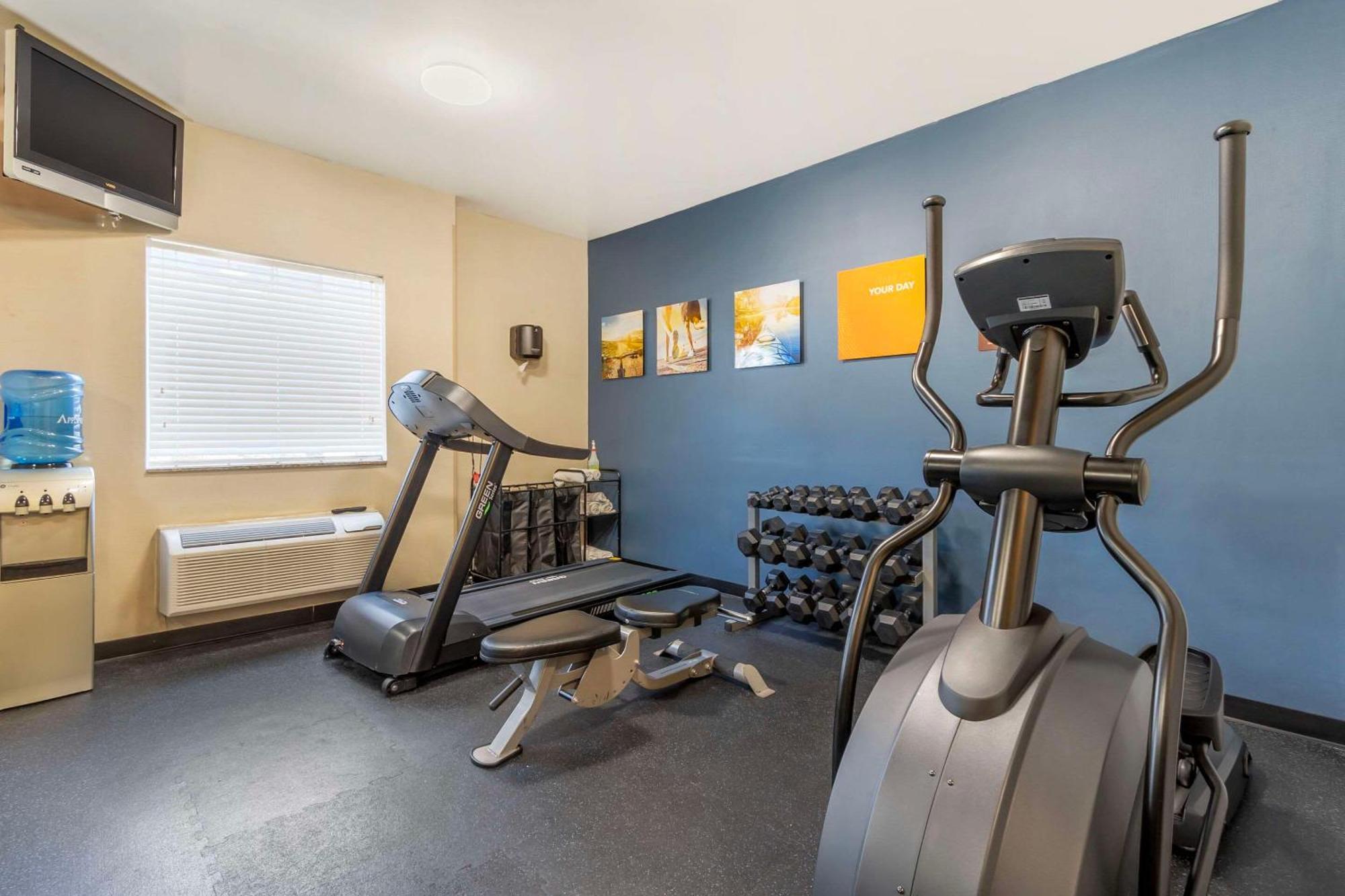 Comfort Inn & Suites Airport Convention Center North Charleston Bagian luar foto
