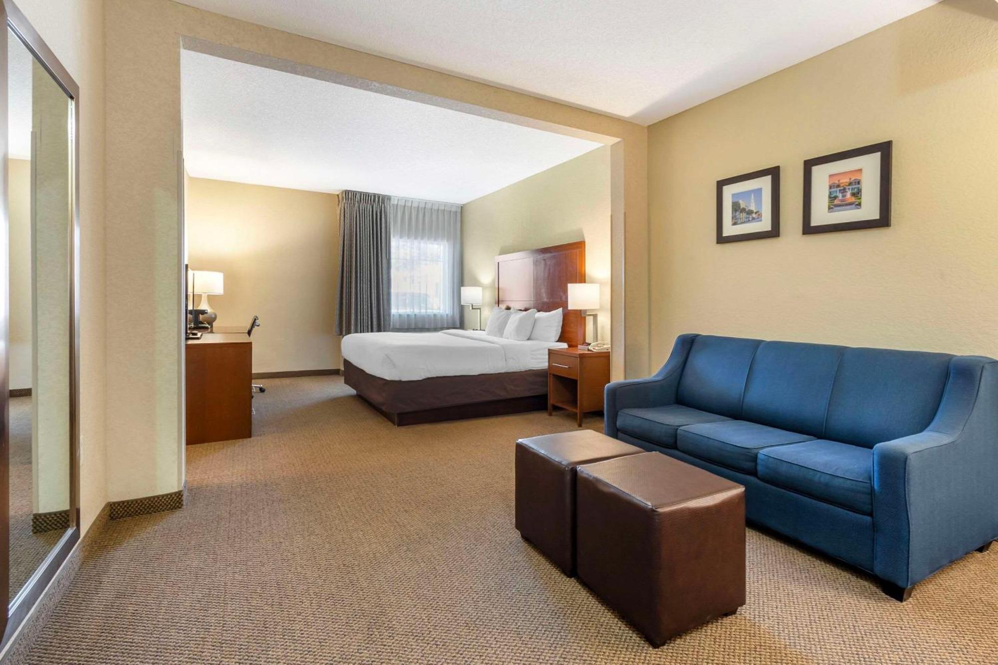 Comfort Inn & Suites Airport Convention Center North Charleston Bagian luar foto