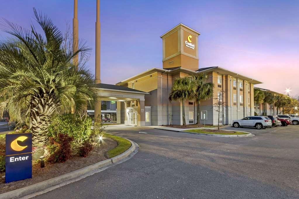 Comfort Inn & Suites Airport Convention Center Charleston Bagian luar foto