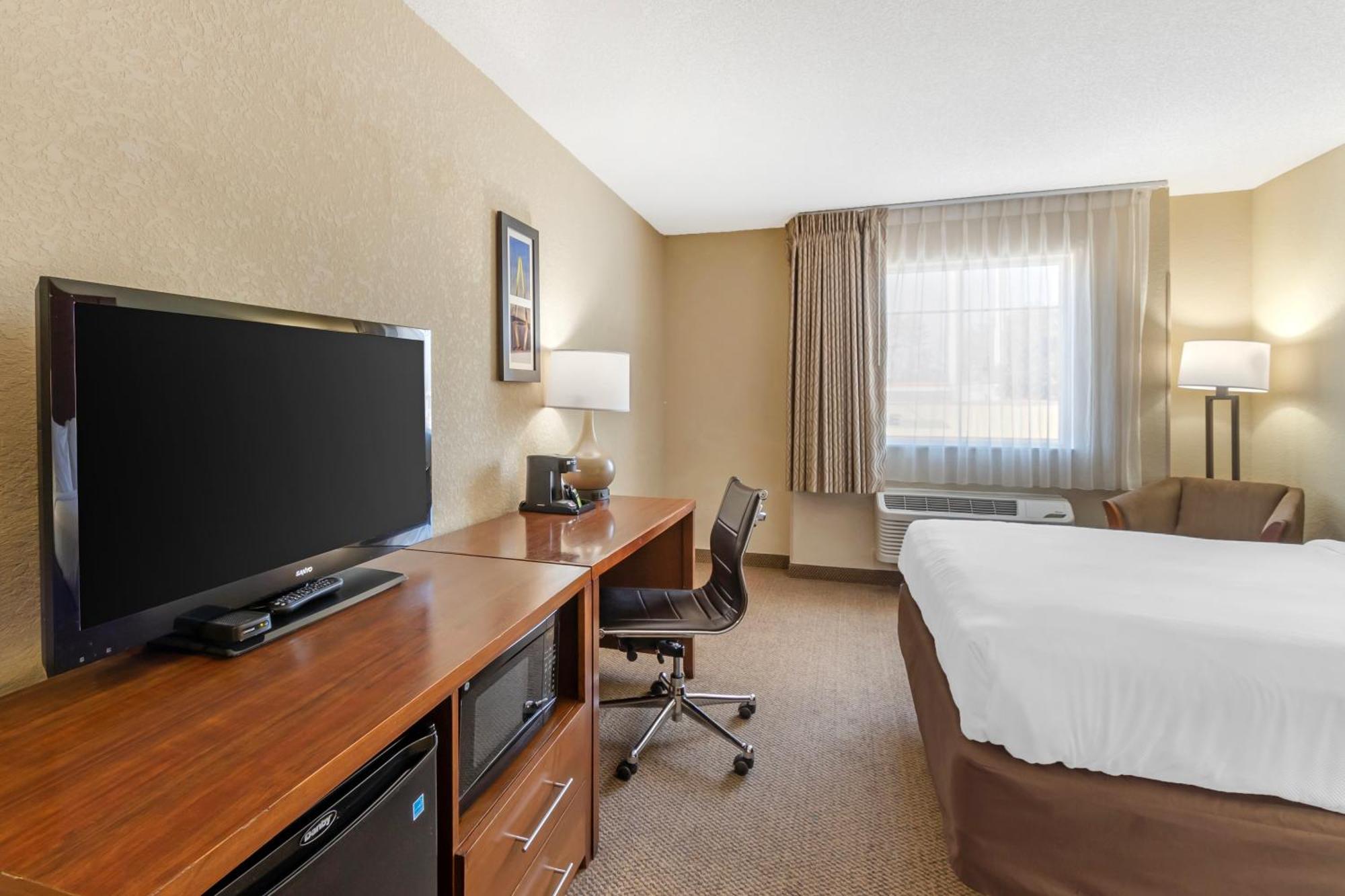 Comfort Inn & Suites Airport Convention Center North Charleston Bagian luar foto