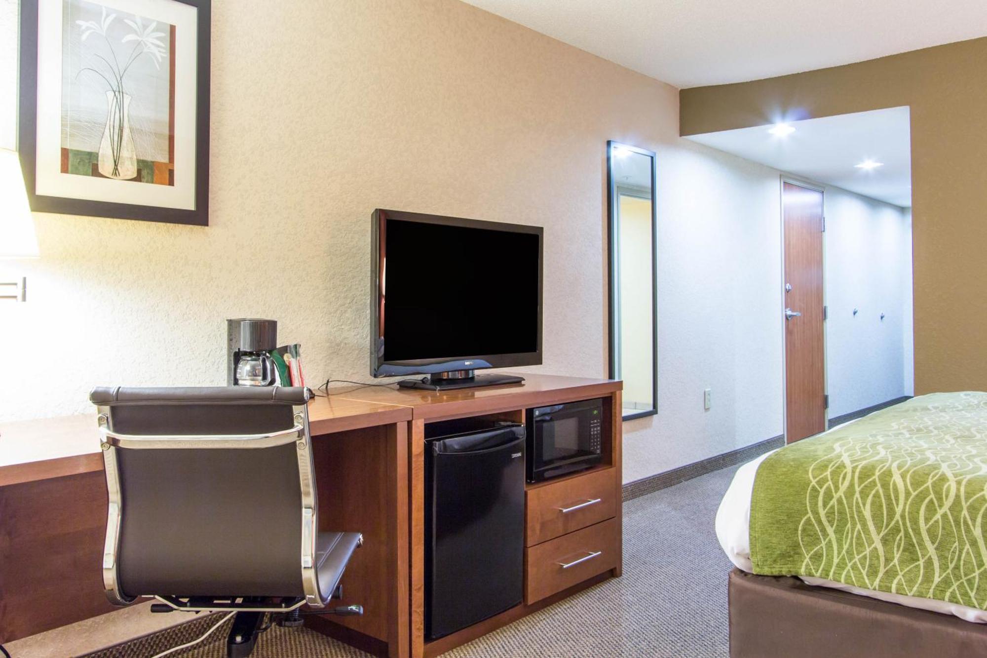 Comfort Inn & Suites Airport Convention Center North Charleston Bagian luar foto